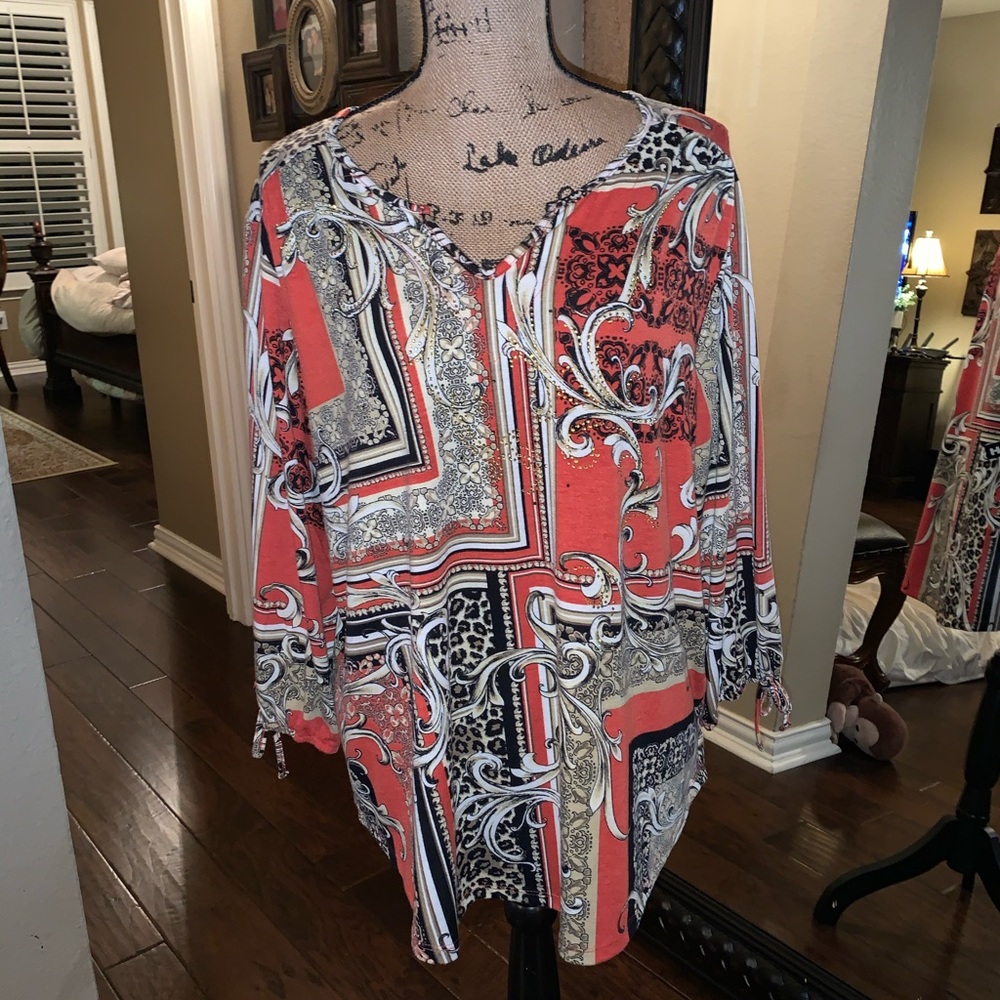 Flash Sale!! 💥 🌺Onque  Casuals Animal Print Top